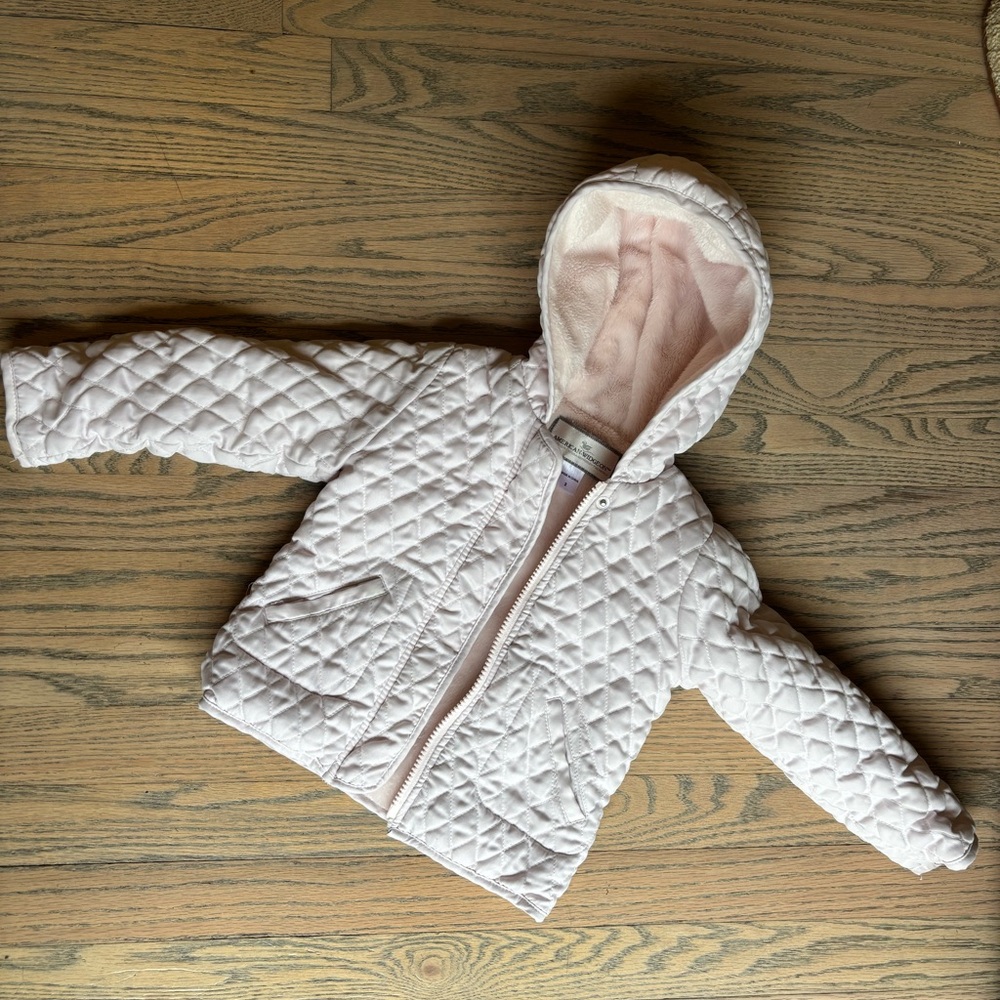 Quilted Hooded Jacket in Light Pink widgeon